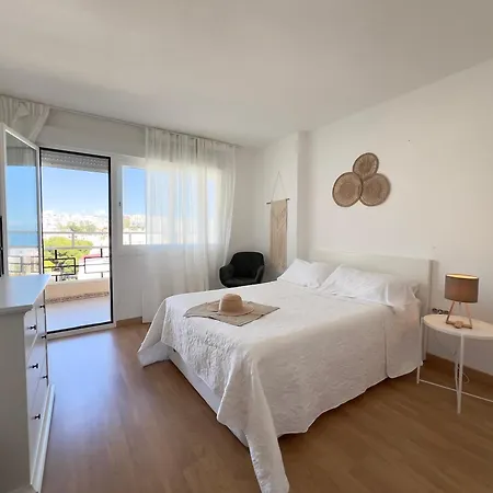 En Carihuela Con Vistas Y Plaza De Garaje, Nucleo Cristal Apartment Torremolinos Exterior photo