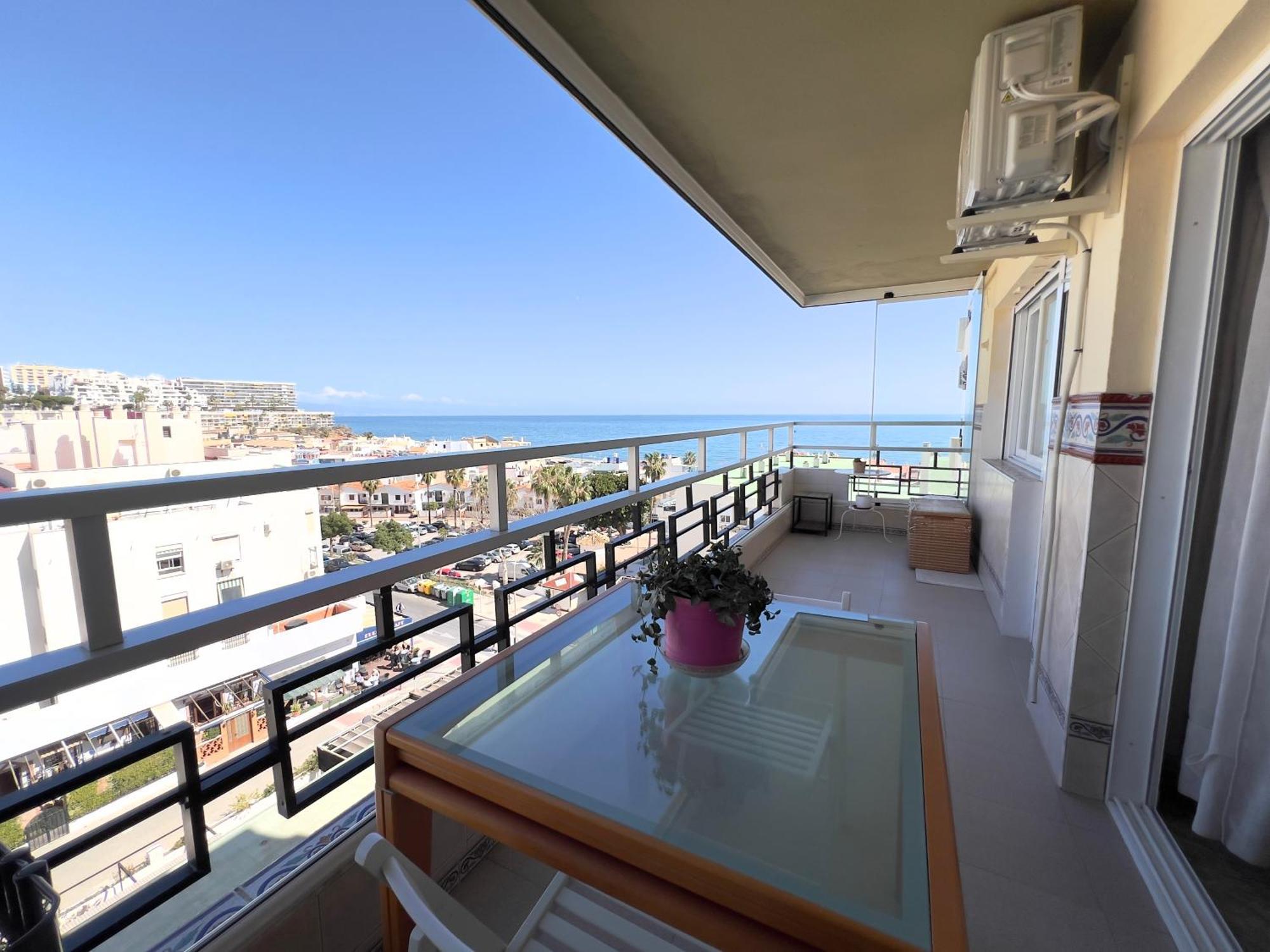 En Carihuela Con Vistas Y Plaza De Garaje, Nucleo Cristal Apartamento Torremolinos