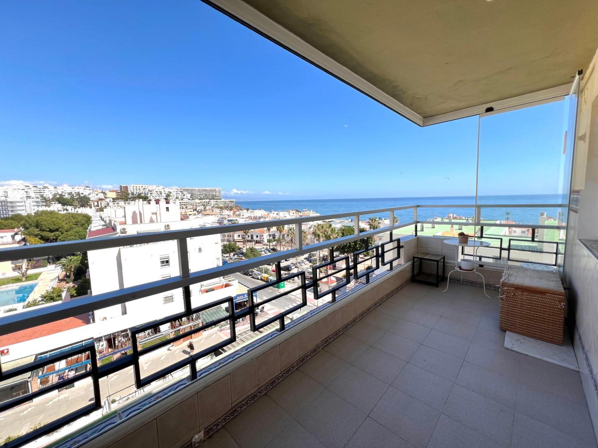 En Carihuela Con Vistas Y Plaza De Garaje, Nucleo Cristal Apartamento Torremolinos