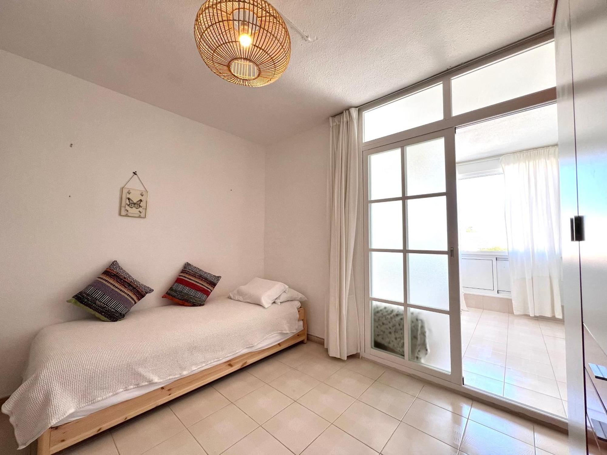 Appartement En Carihuela Con Vistas Y Plaza De Garaje, Nucleo Cristal *
